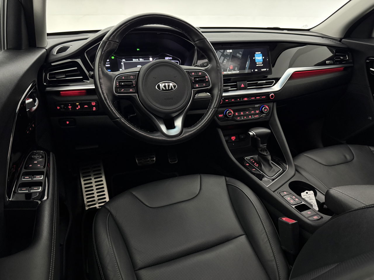 Kia Niro 1.6 GDi Hybrid ExecutiveLine | Panoramadak | JBL-Audio | LED | Camera | Memory seats | Carplay |Stuur/stoelverwarming