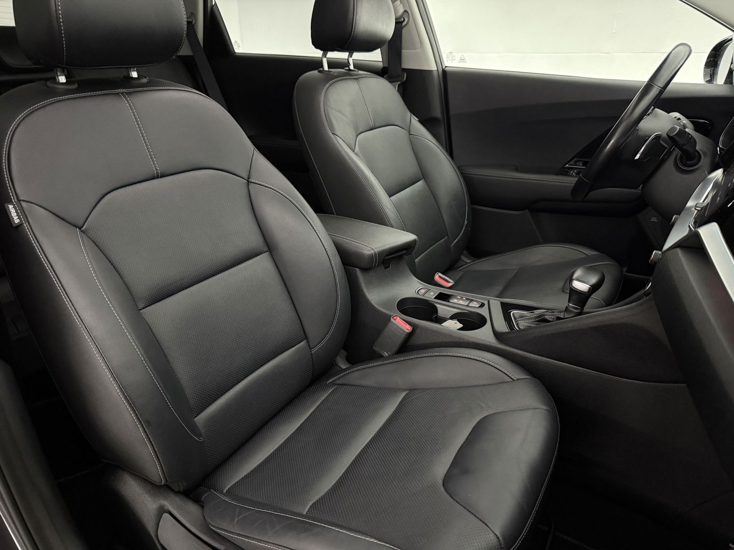 Kia Niro 1.6 GDi Hybrid ExecutiveLine | Pano | JBL-Audio | LED | NAP | Camera | Memory | Carplay |Stuur/stoelverwarming