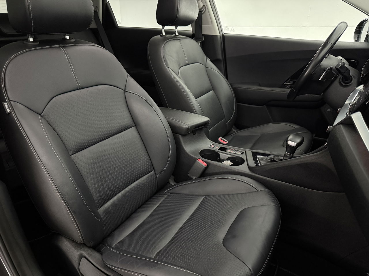 Kia Niro 1.6 GDi Hybrid ExecutiveLine | Panoramadak | JBL-Audio | LED | Camera | Memory seats | Carplay |Stuur/stoelverwarming