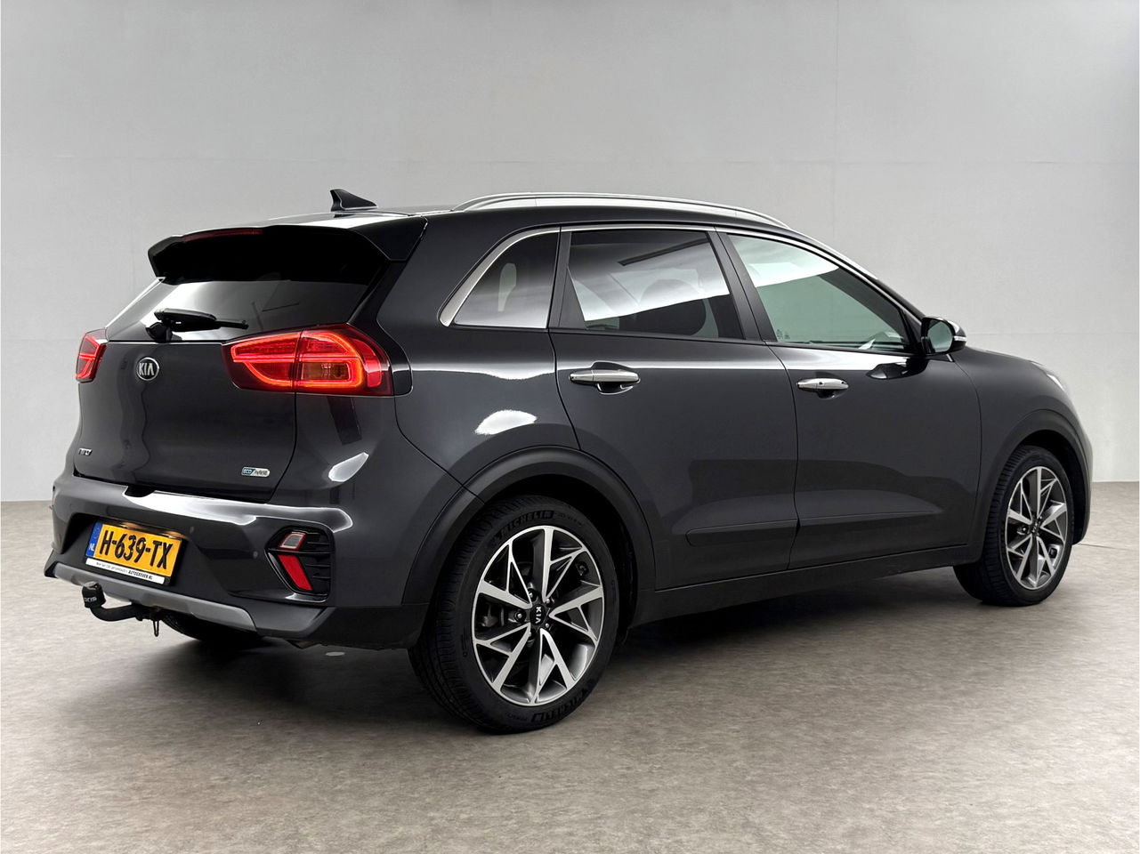 Kia Niro 1.6 GDi Hybrid ExecutiveLine | Panoramadak | JBL-Audio | LED | Camera | Memory seats | Carplay |Stuur/stoelverwarming