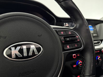 Kia Niro 1.6 GDi Hybrid ExecutiveLine | Panoramadak | JBL-Audio | LED | Camera | Memory seats | Carplay |Stuur/stoelverwarming