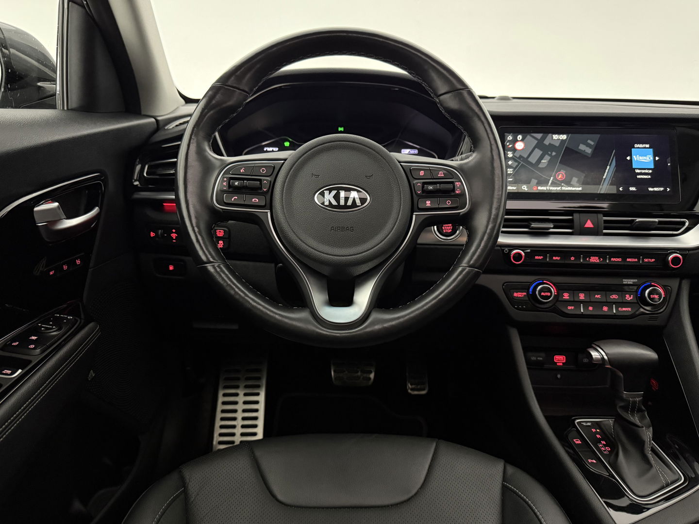 Kia Niro 1.6 GDi Hybrid ExecutiveLine | 142PK | Pano | JBL-Audio | LED | NAP | Camera | Memory | Carplay |Stuur/stoelverwarming l VOL