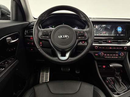 Kia Niro 1.6 GDi Hybrid ExecutiveLine | Panoramadak | JBL-Audio | LED | Camera | Memory seats | Carplay |Stuur/stoelverwarming