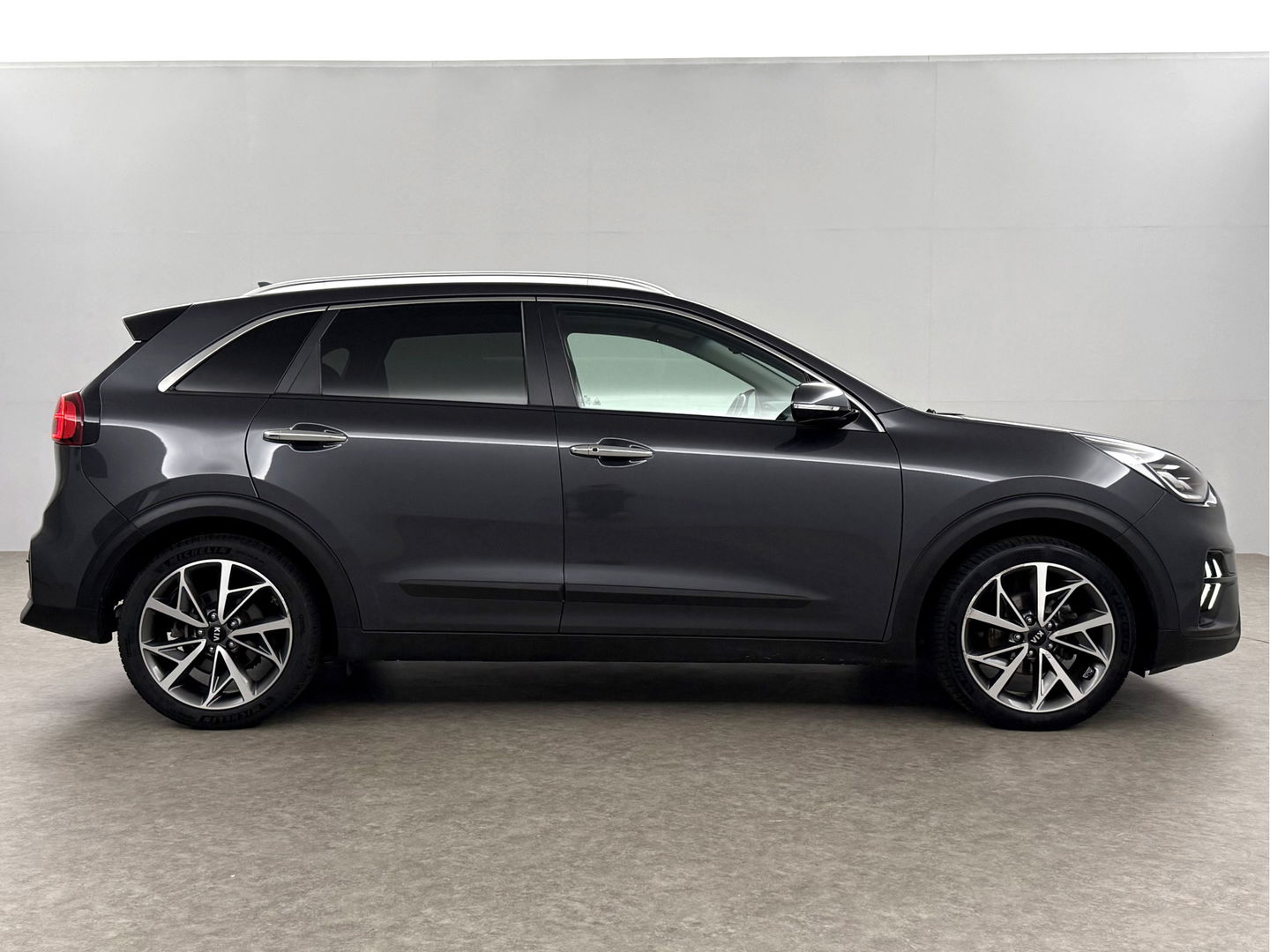 Kia Niro 1.6 GDi Hybrid ExecutiveLine | 142PK | Pano | JBL-Audio | LED | NAP | Camera | Memory | Carplay |Stuur/stoelverwarming l VOL