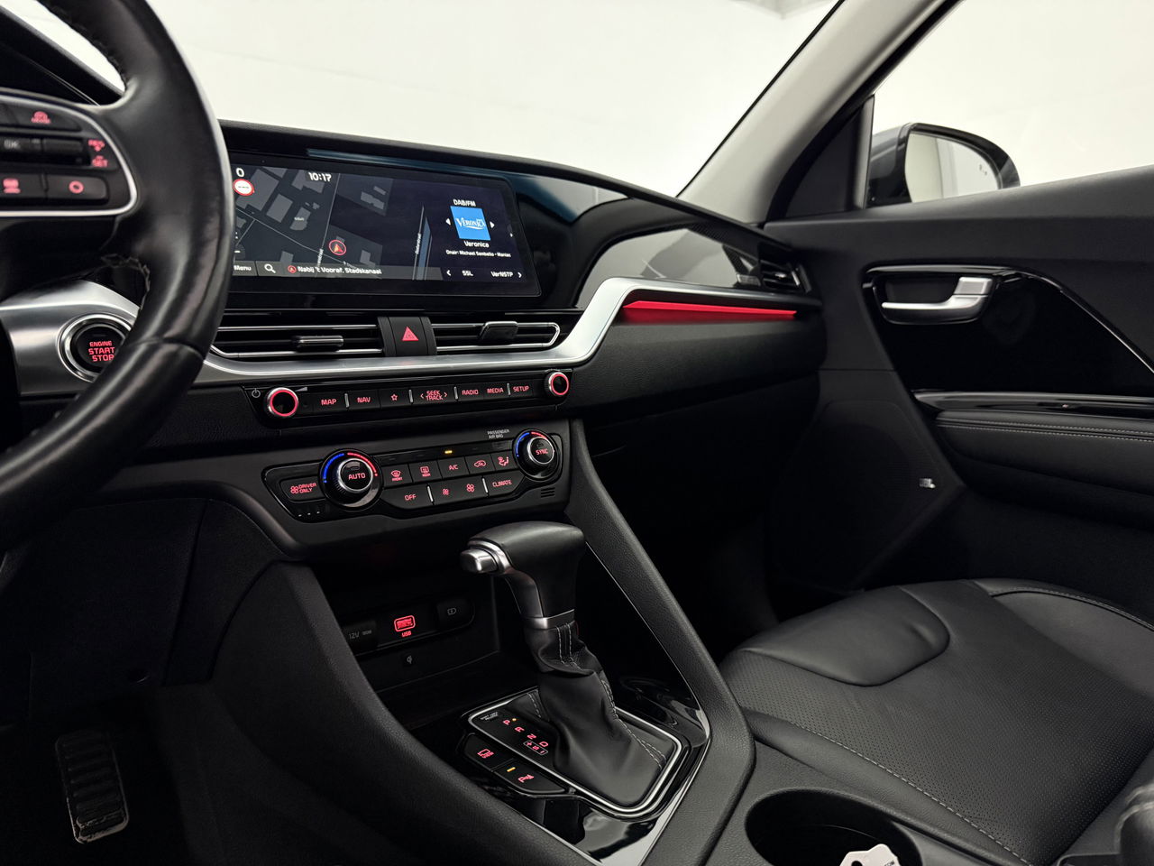Kia Niro 1.6 GDi Hybrid ExecutiveLine | Panoramadak | JBL-Audio | LED | Camera | Memory seats | Carplay |Stuur/stoelverwarming
