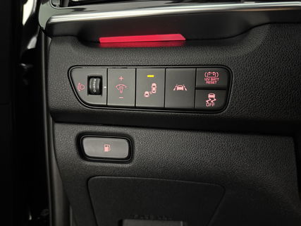 Kia Niro 1.6 GDi Hybrid ExecutiveLine | Panoramadak | JBL-Audio | LED | Camera | Memory seats | Carplay |Stuur/stoelverwarming