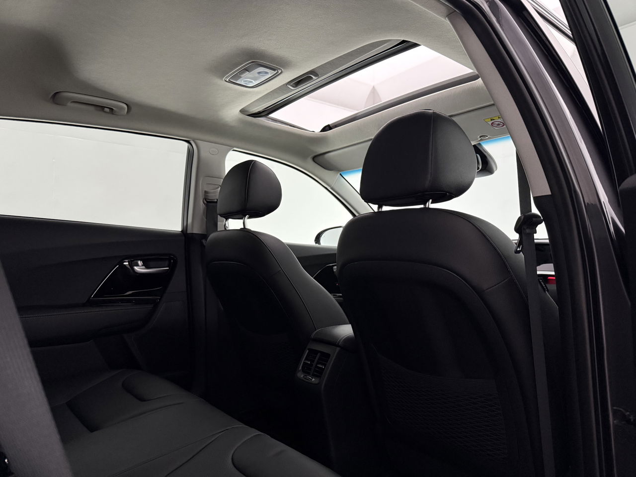 Kia Niro 1.6 GDi Hybrid ExecutiveLine | Panoramadak | JBL-Audio | LED | Camera | Memory seats | Carplay |Stuur/stoelverwarming