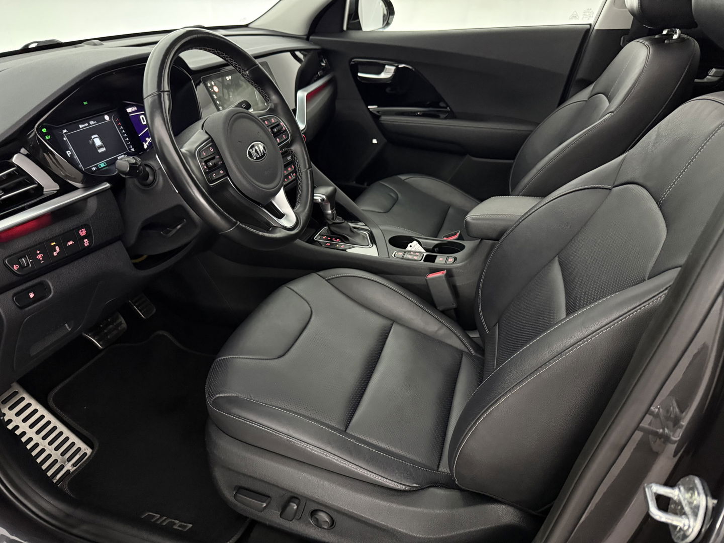 Kia Niro 1.6 GDi Hybrid ExecutiveLine | 142PK | Pano | JBL-Audio | LED | NAP | Camera | Memory | Carplay |Stuur/stoelverwarming l VOL