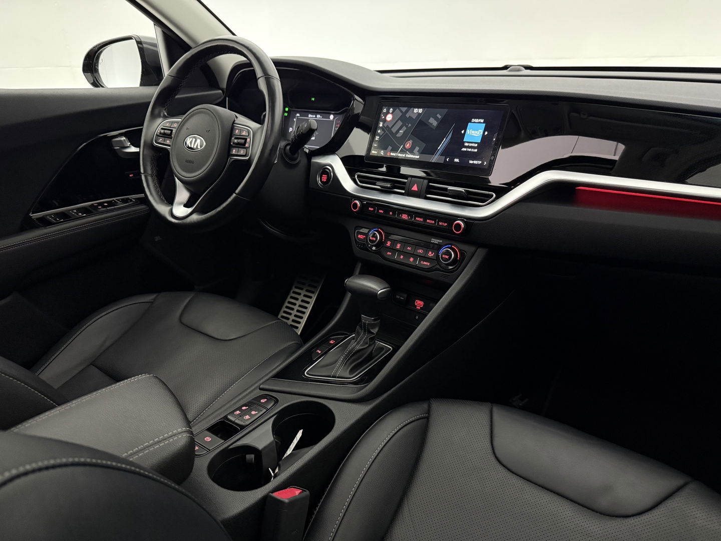 Kia Niro 1.6 GDi Hybrid ExecutiveLine | 142PK | Pano | JBL-Audio | LED | NAP | Camera | Memory | Carplay |Stuur/stoelverwarming l VOL