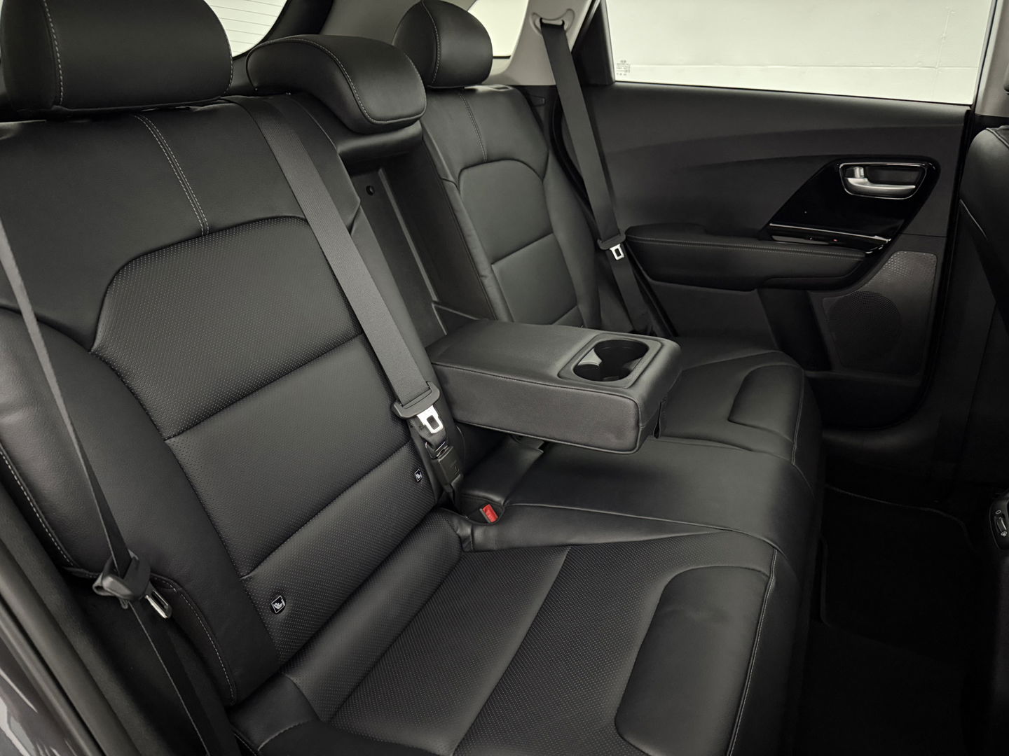 Kia Niro 1.6 GDi Hybrid ExecutiveLine | 142PK | Pano | JBL-Audio | LED | NAP | Camera | Memory | Carplay |Stuur/stoelverwarming l VOL