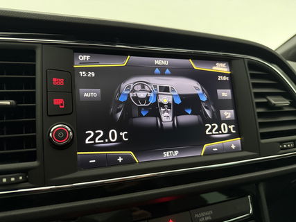 SEAT Leon 2.0 191PK TSI FR | Panoramadak | Sfeerverl. | LED | Virtual Cockpit | Carplay | Camera | Cruisecontr.
