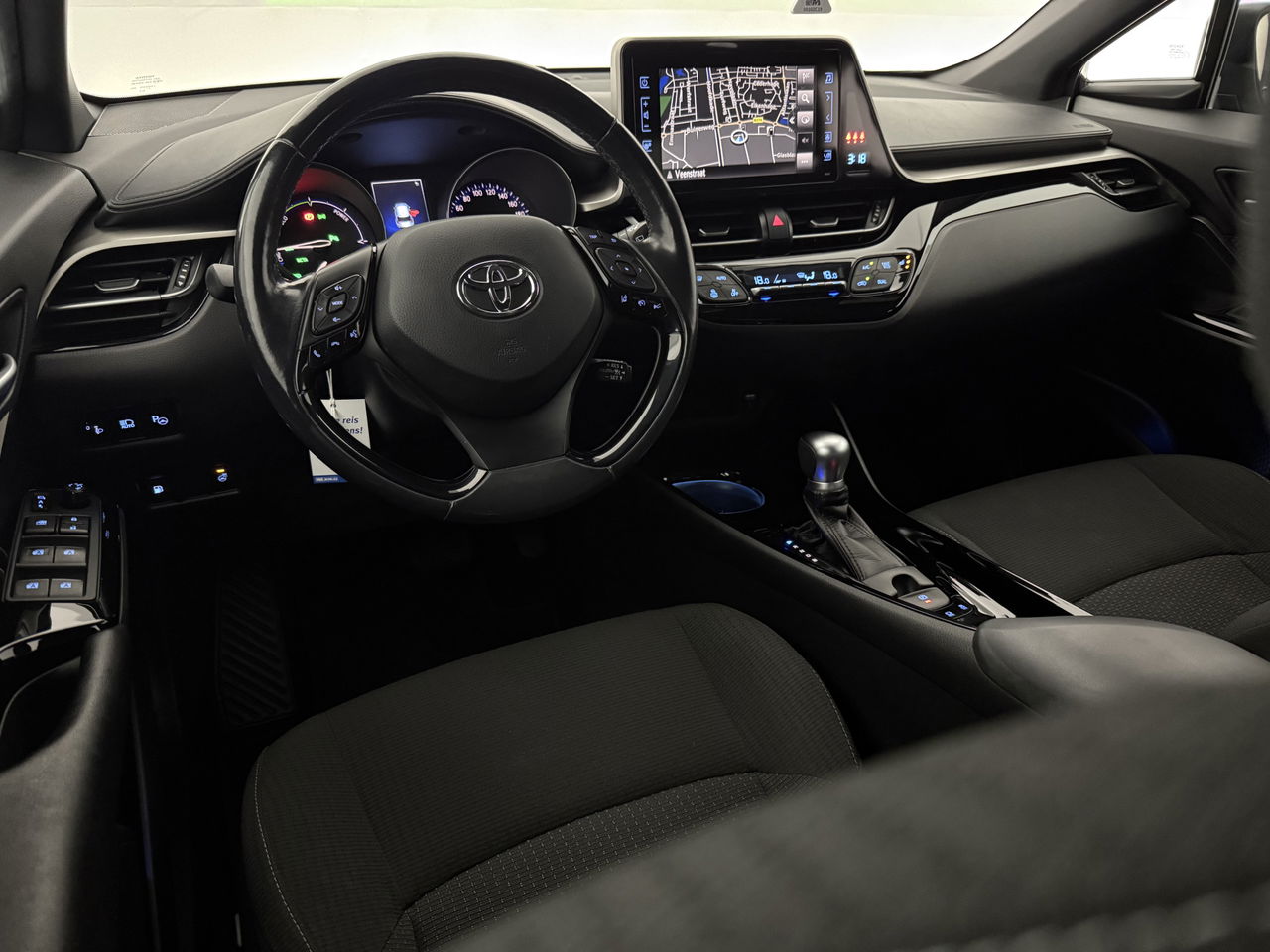 Toyota C-HR 1.8 Hybrid | 148PK | LED | Camera | Navigatie | Cruise | Parkeersensoren