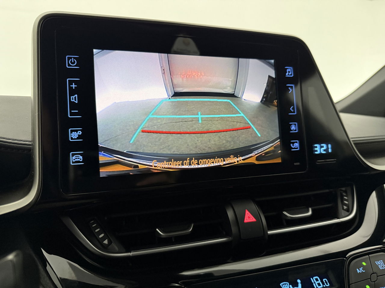 Toyota C-HR 1.8 Hybrid | 148PK | LED | Camera | Navigatie | Cruise | Parkeersensoren
