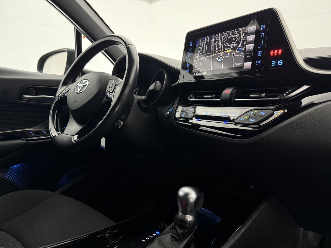 Toyota C-HR 1.8 Hybrid | 148PK | LED | Camera | Navigatie | Cruise | Parkeersensoren