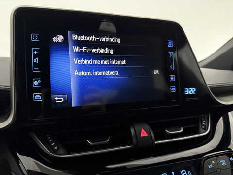 Toyota C-HR 1.8 Hybrid | 148PK | LED | Camera | Stuur/Stoelverw. l Navigatie | Cruise | Parkeers.