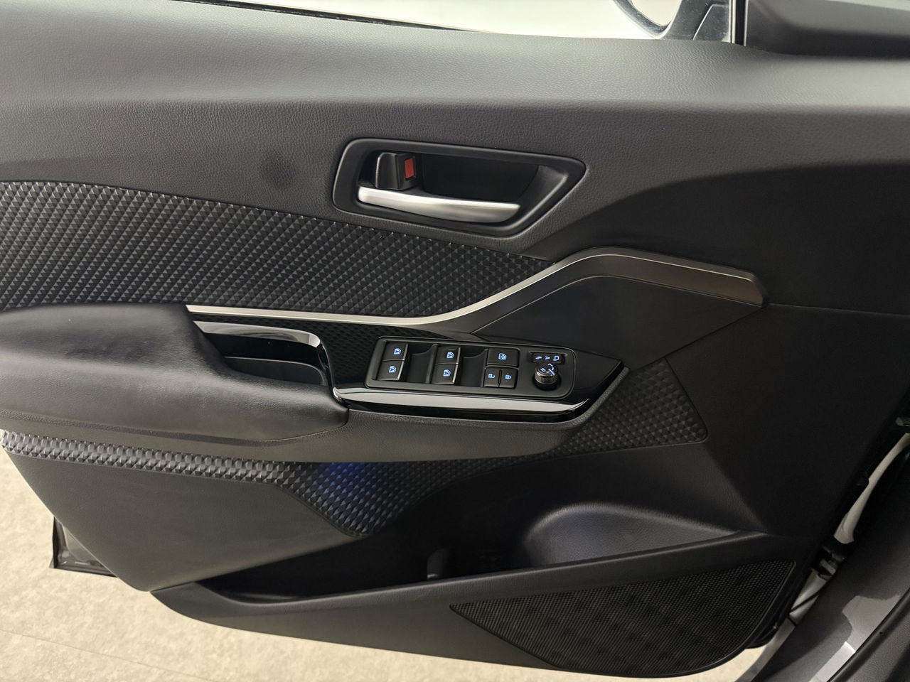 Toyota C-HR 1.8 Hybrid | 148PK | LED | Camera | Navigatie | Cruise | Parkeersensoren