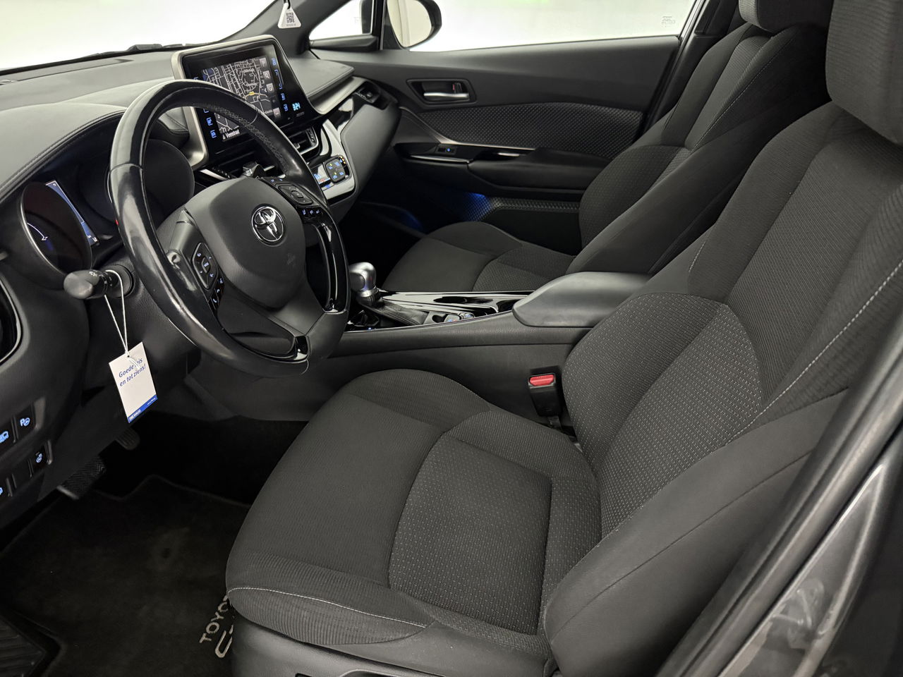 Toyota C-HR 1.8 Hybrid | 148PK | LED | Camera | Navigatie | Cruise | Parkeersensoren