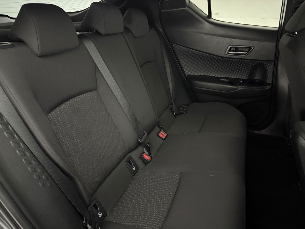Toyota C-HR 1.8 Hybrid | 148PK | LED | Camera | Navigatie | Cruise | Parkeersensoren