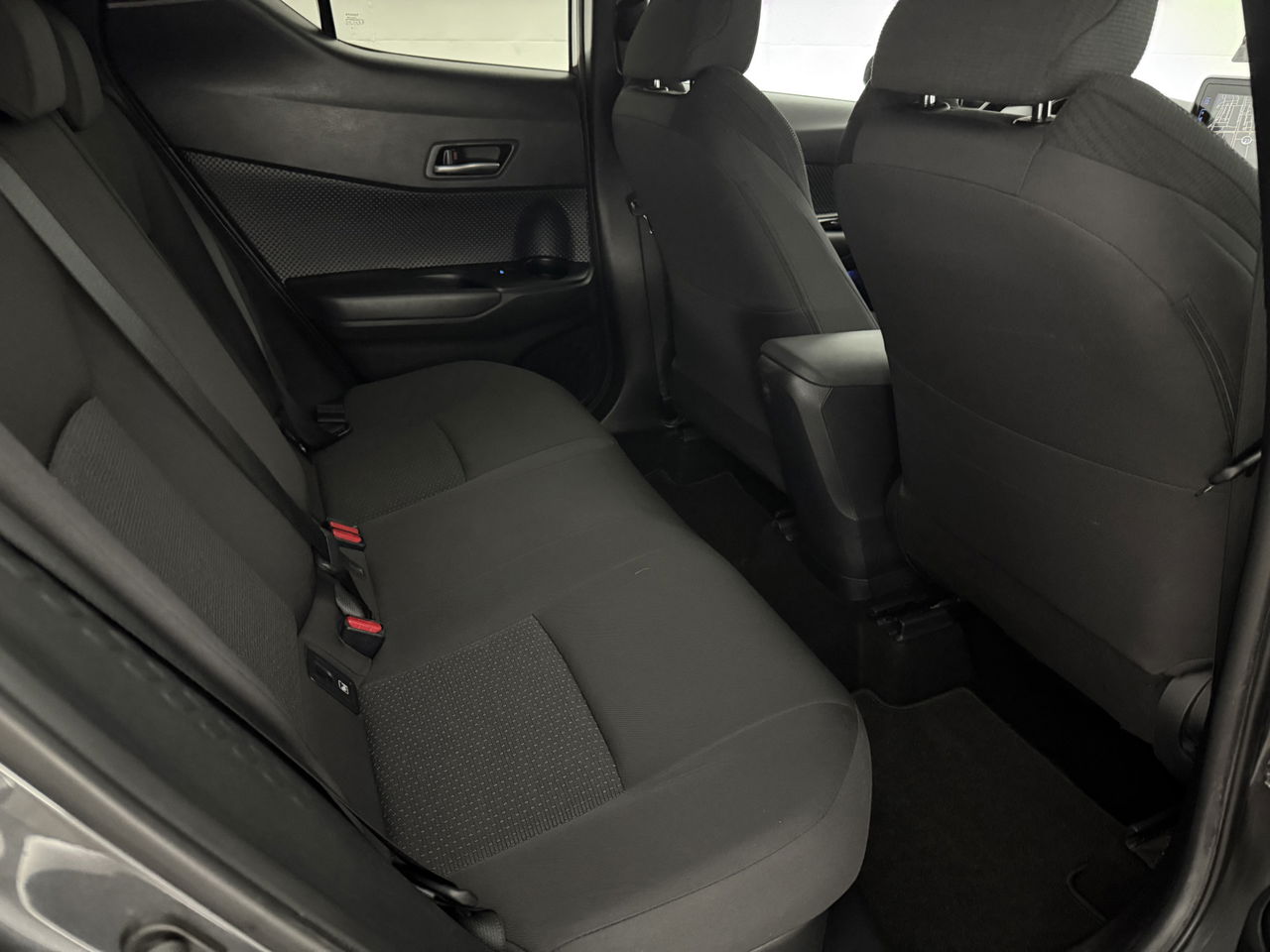 Toyota C-HR 1.8 Hybrid | 148PK | LED | Camera | Navigatie | Cruise | Parkeersensoren