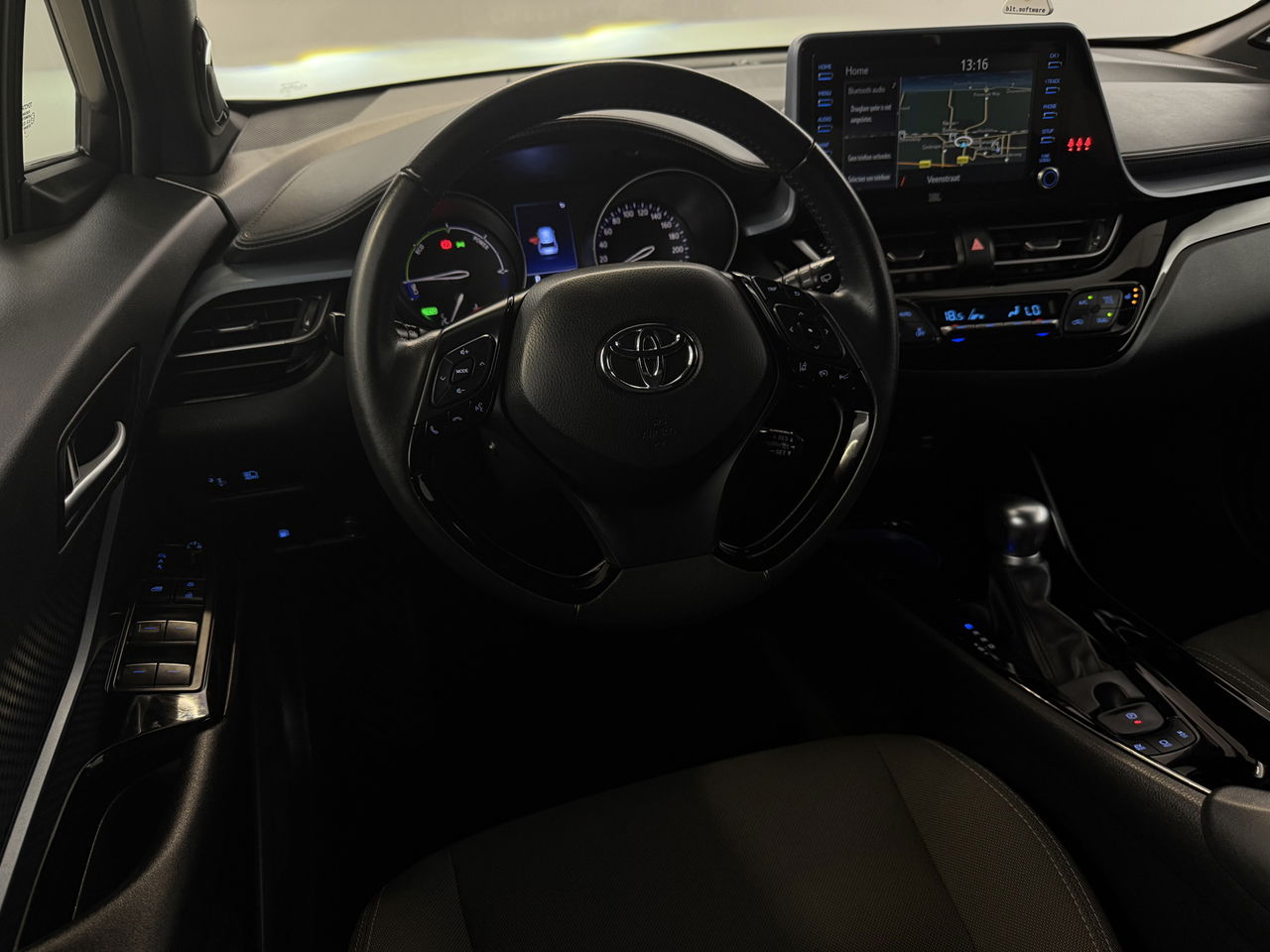Toyota C-HR 2.0 Hybrid Business Plus | Camera | Trekhaak | JBL Audio | Carplay | Cruisecontrol | LED | NAP