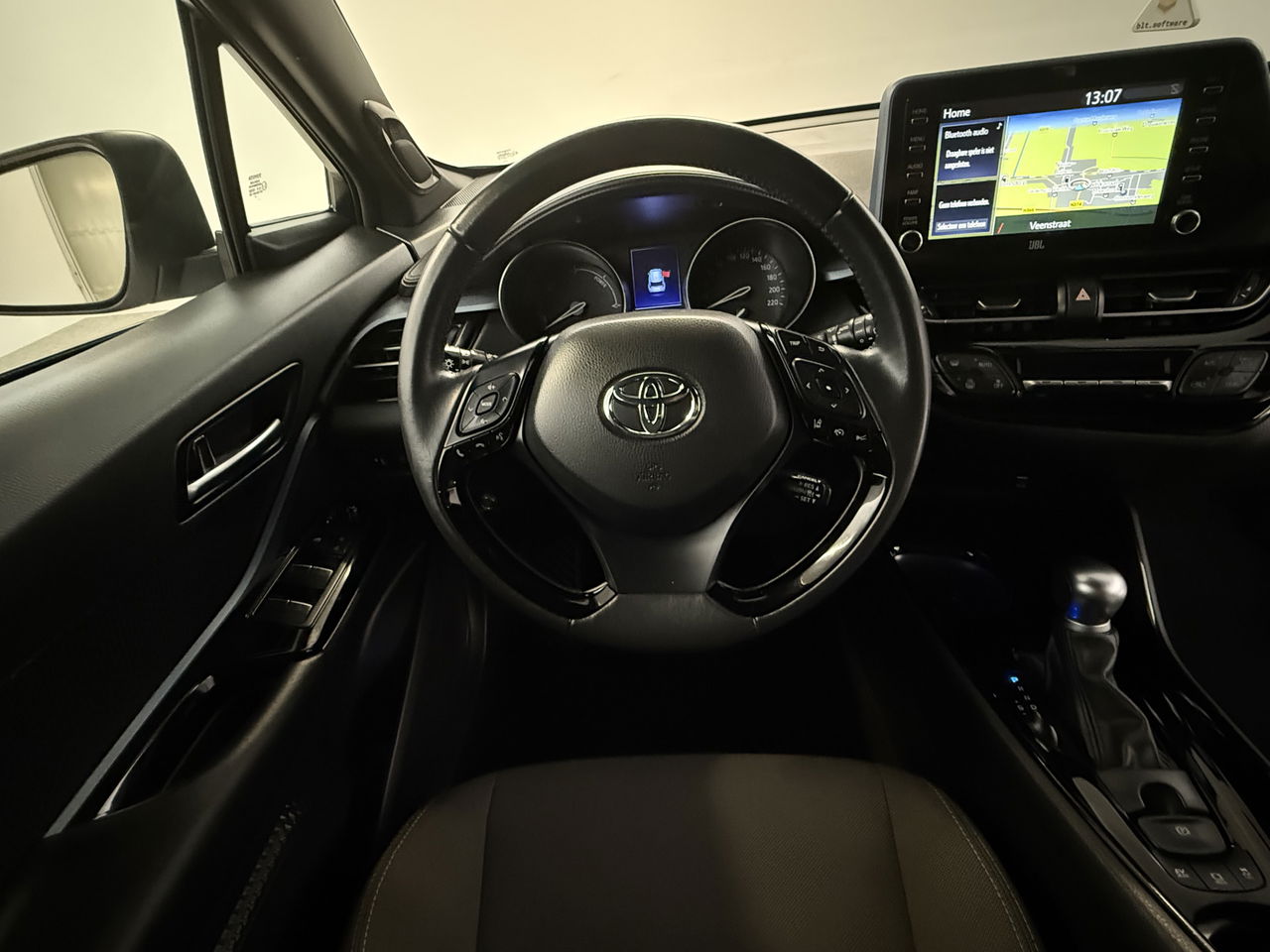 Toyota C-HR 2.0 Hybrid Business Plus | Camera | Trekhaak | JBL Audio | Carplay | Cruisecontrol | LED | NAP