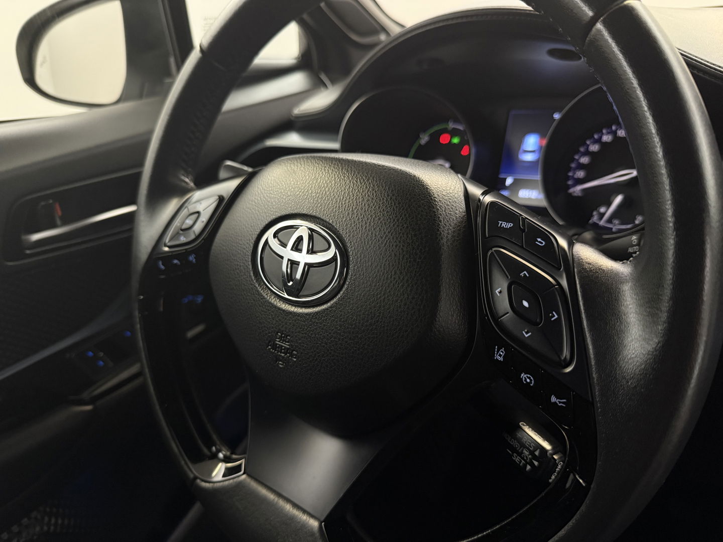 Toyota C-HR 2.0 Hybrid Business Plus | Camera | Trekhaak | JBL Audio | Carplay | Cruise | LED | NAP