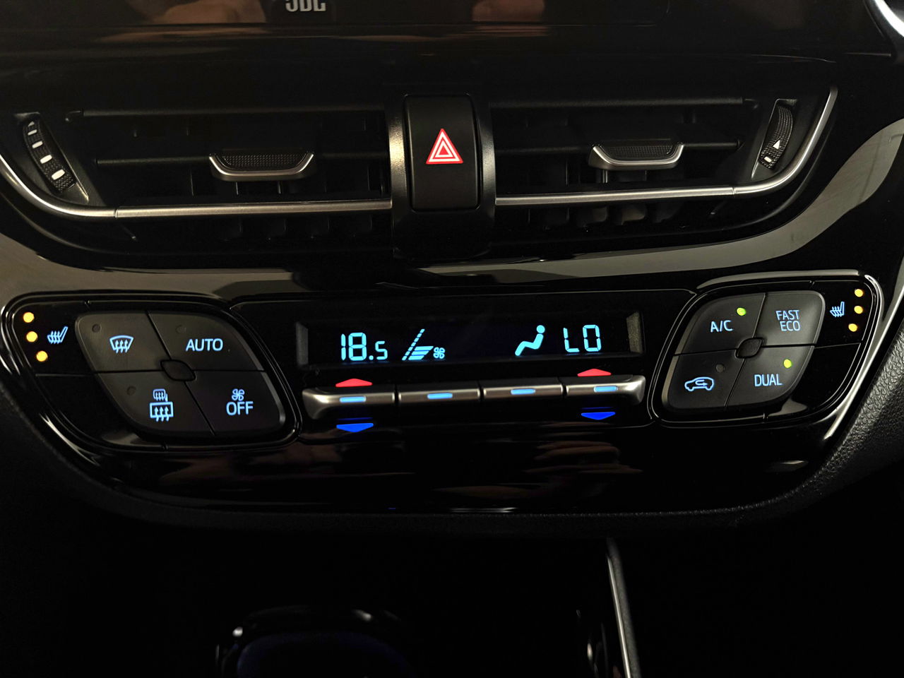 Toyota C-HR 2.0 Hybrid Business Plus | Camera | Trekhaak | JBL Audio | Carplay | Cruisecontrol | LED | NAP