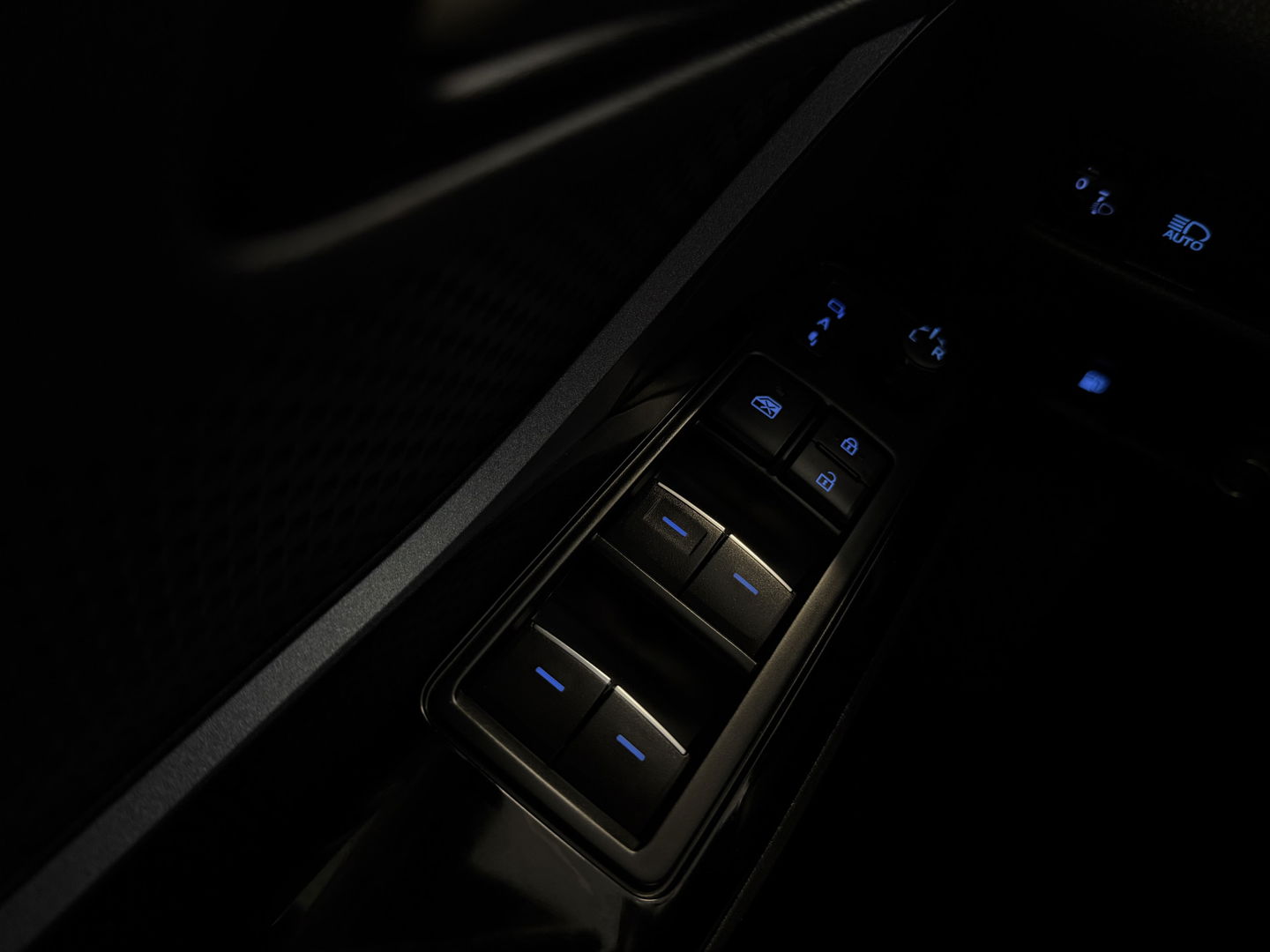 Toyota C-HR 2.0 Hybrid Business Plus | Camera | Trekhaak | JBL Audio | Carplay | Cruise | LED | NAP
