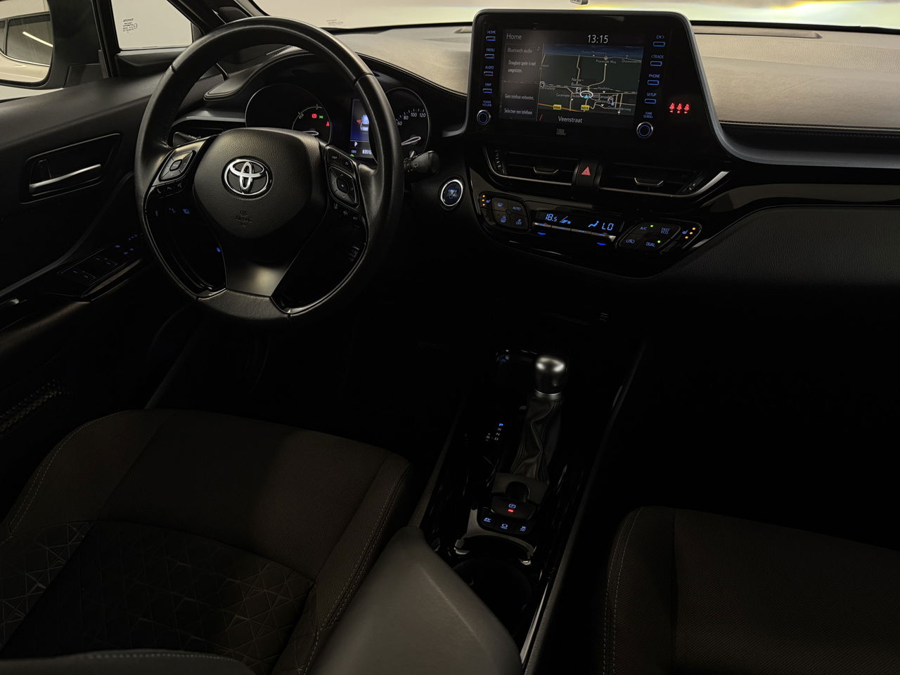 Toyota C-HR 2.0 Hybrid Business Plus | Camera | Trekhaak | JBL Audio | Carplay | Cruisecontrol | LED | NAP