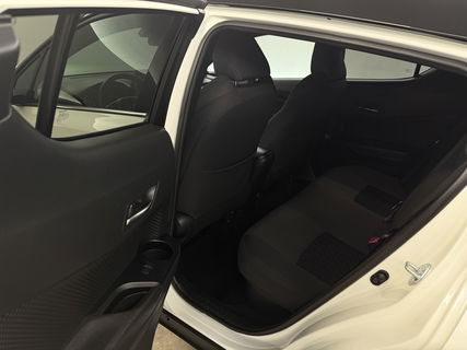 Toyota C-HR 2.0 Hybrid Business Plus | Camera | Trekhaak | JBL Audio | Carplay | Cruisecontrol | LED | NAP