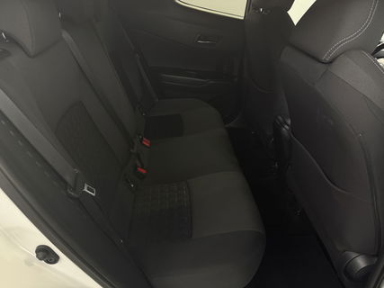 Toyota C-HR 2.0 Hybrid Business Plus | Camera | Trekhaak | JBL Audio | Carplay | Cruisecontrol | LED | NAP