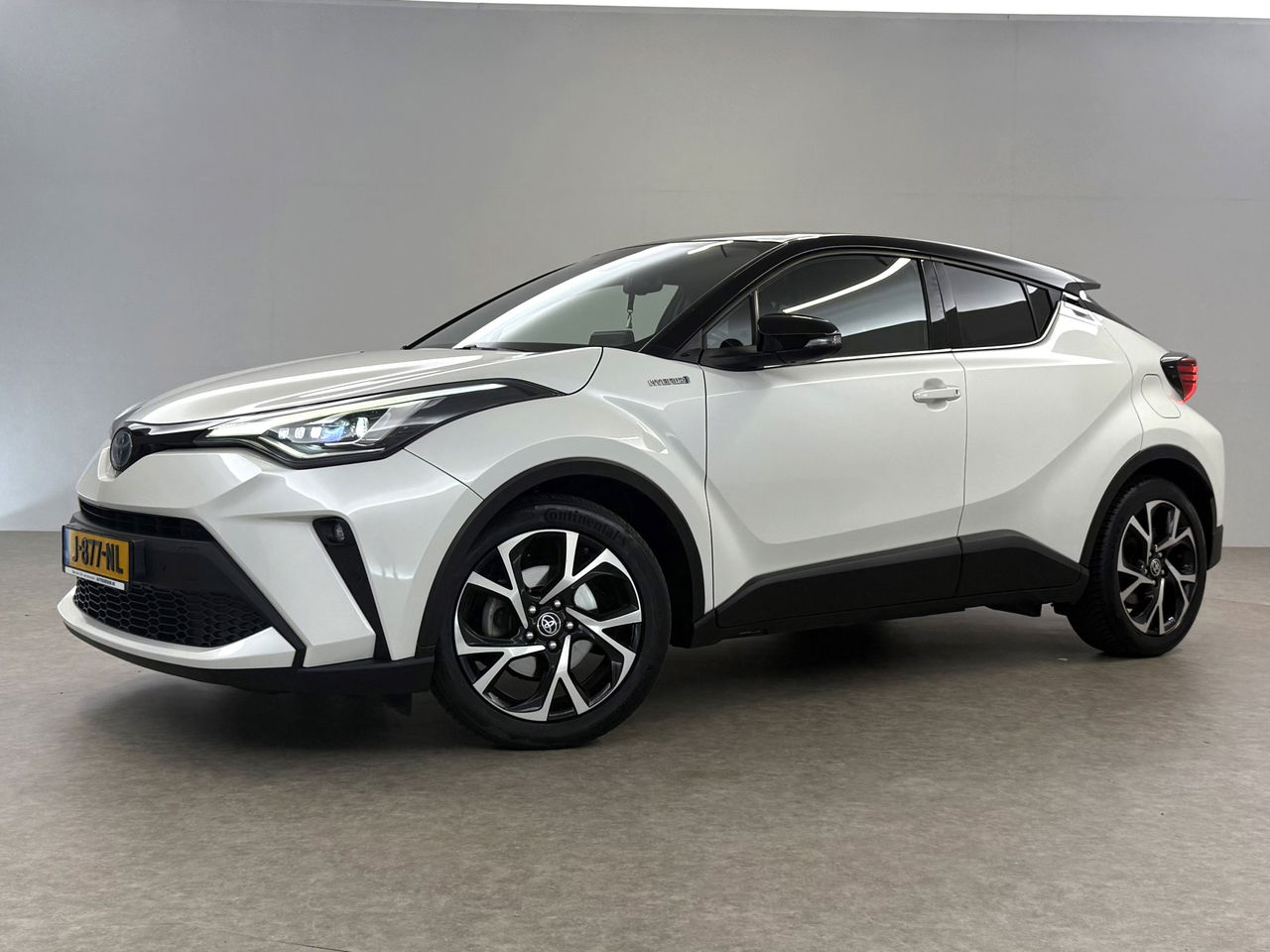 Toyota C-HR 2.0 Hybrid Business Plus | Camera | Trekhaak | JBL Audio | Carplay | Cruisecontrol | LED | NAP