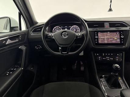 Volkswagen Tiguan 1.4 TSI R-line | Virtual Cockpit | ACC | LED | Carplay | Parkeersensoren | 19"LMV