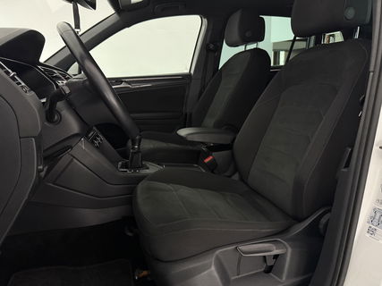 Volkswagen Tiguan 1.4 TSI R-line | Virtual Cockpit | ACC | LED | Carplay | Parkeersensoren | 19"LMV
