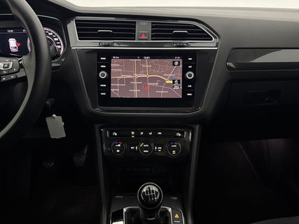 Volkswagen Tiguan 1.4 TSI R-line | Virtual Cockpit | ACC | LED | Carplay | Parkeersensoren | 19"LMV