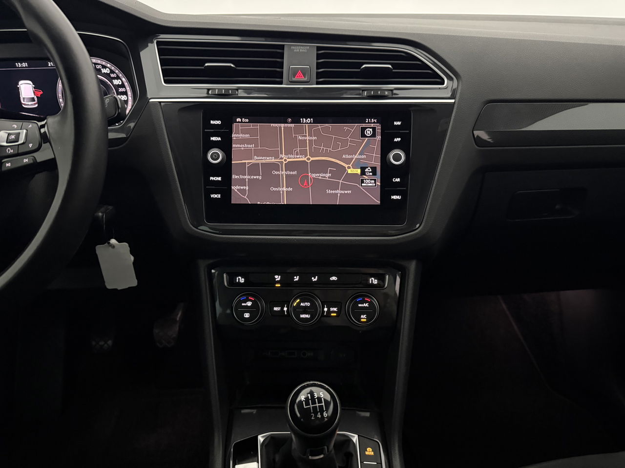 Volkswagen Tiguan 1.4 TSI R-line | Virtual Cockpit | ACC | LED | Carplay | Parkeersensoren | 19"LMV