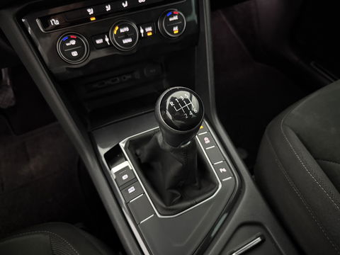 Volkswagen Tiguan 1.4 TSI R-line | Virtual | LED |  Adaptive Cruise | Carplay | Parkeersens. | 19"LMV