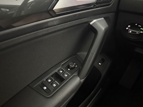 Volkswagen Tiguan 1.4 TSI R-line | Virtual | LED |  Adaptive Cruise | Carplay | Parkeersens. | 19"LMV