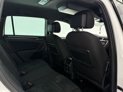 Volkswagen Tiguan 1.4 TSI R-line | Virtual Cockpit | ACC | LED | Carplay | Parkeersensoren | 19"LMV