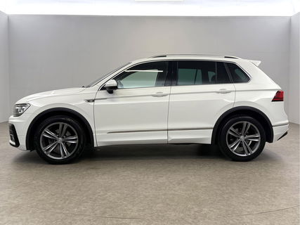 Volkswagen Tiguan 1.4 TSI R-line | Virtual Cockpit | ACC | LED | Carplay | Parkeersensoren | 19"LMV