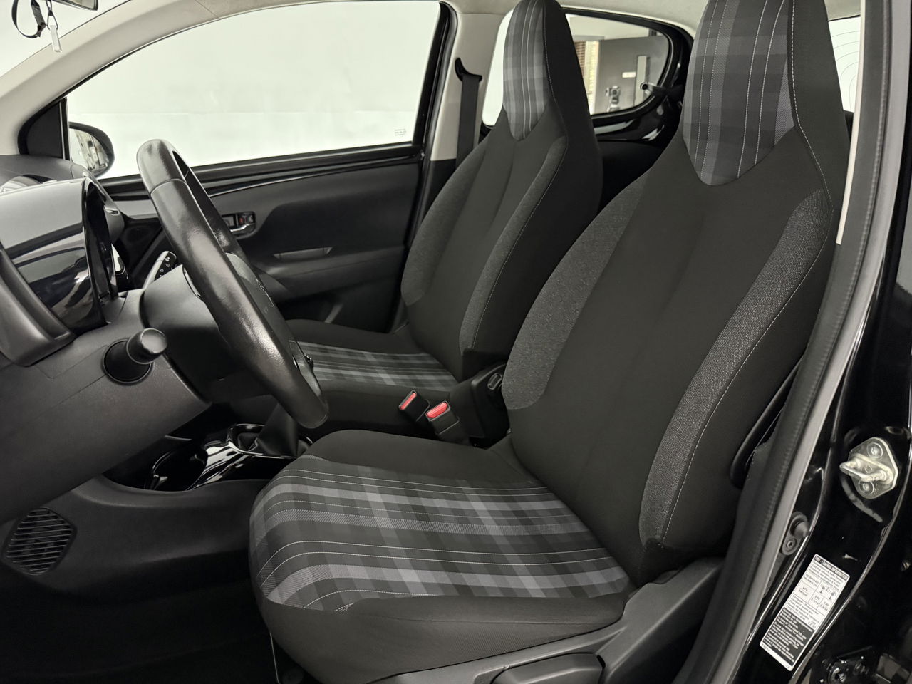 Peugeot 108 1.0 e-VTi Blue Executive | Navigatie | Cruise | Camera | LED | Airco | NAP