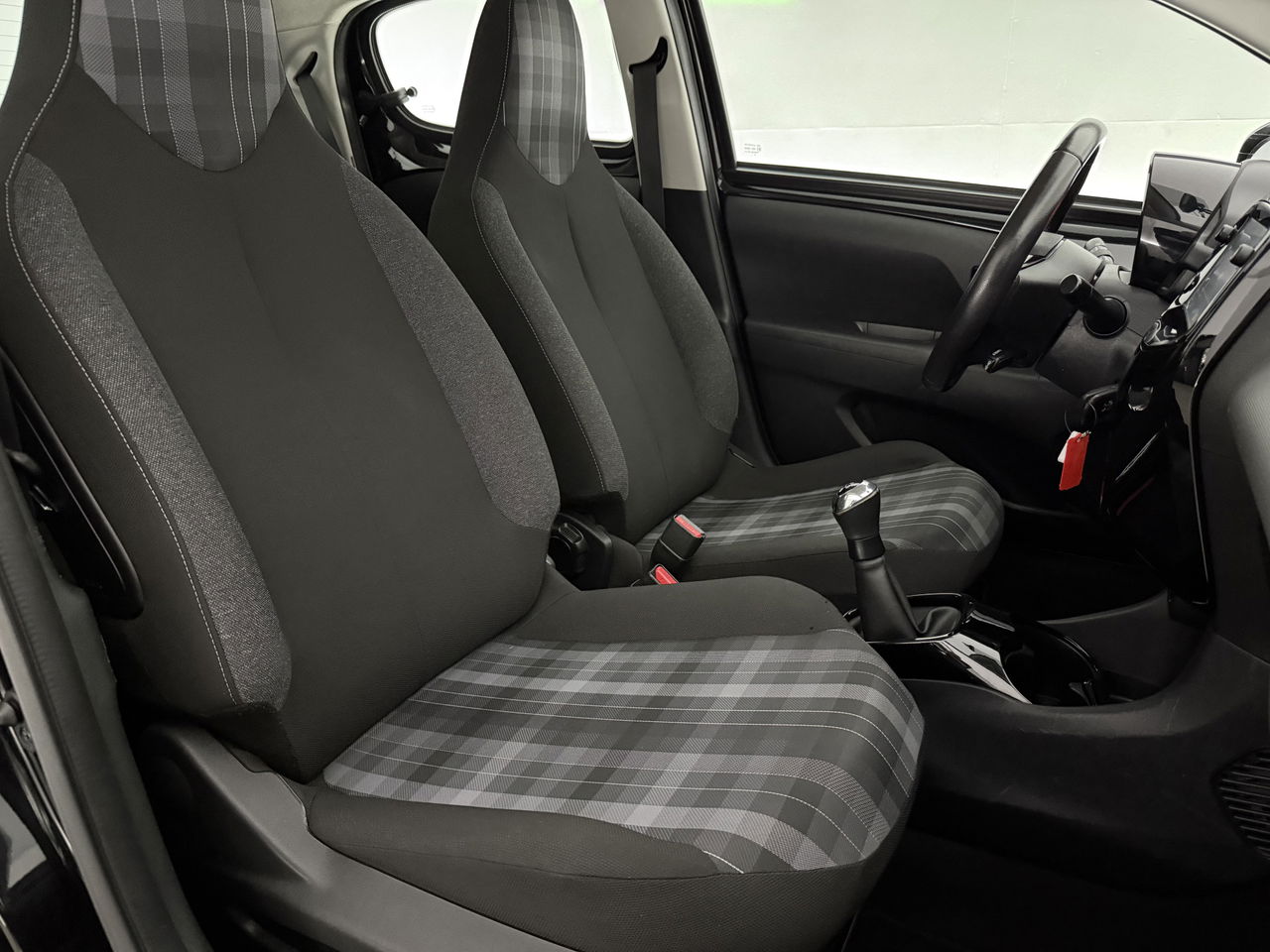 Peugeot 108 1.0 e-VTi Blue Executive | Navigatie | Cruise | Camera | LED | Airco | NAP