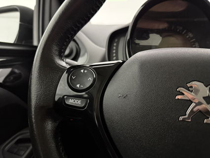 Peugeot 108 1.0 e-VTi Blue Executive | Navigatie | Cruise | Camera | LED | Airco | NAP