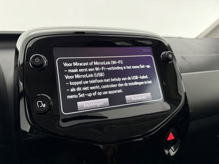 Peugeot 108 1.0 e-VTi Blue Executive | Navigatie | Cruise | Camera | LED | Airco | NAP