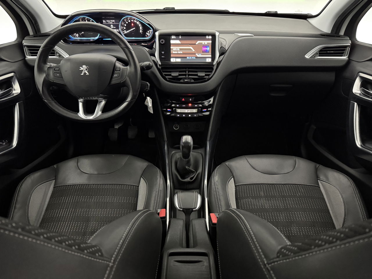 Peugeot 2008 1.2 VTi Allure | Sfeerverl. | Navigatie | Trekh | NAP | Cruise | Parkeersens