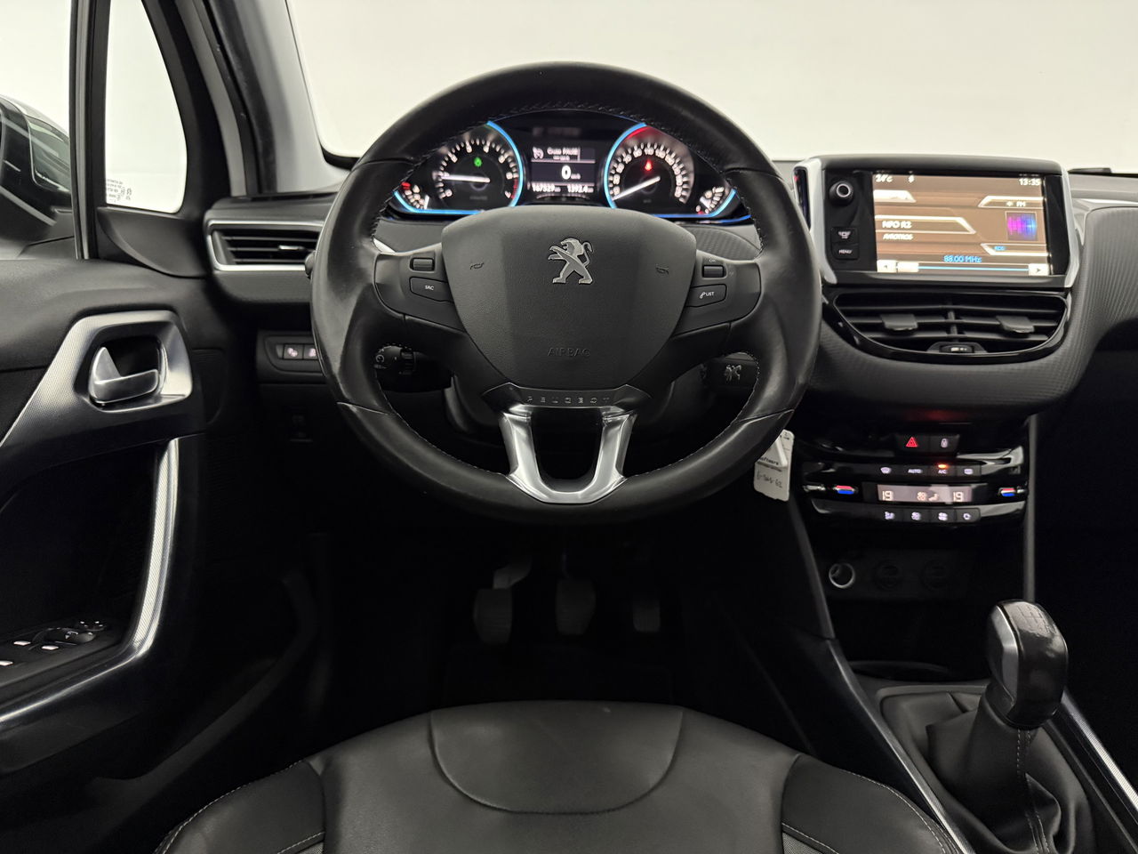 Peugeot 2008 1.2 VTi Allure | Sfeerverl. | Navigatie | Trekh | NAP | Cruise | Parkeersens