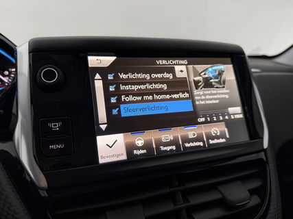 Peugeot 2008 1.2 VTi Allure | Sfeerverl. | Navigatie | Trekh | NAP | Cruise | Parkeersens