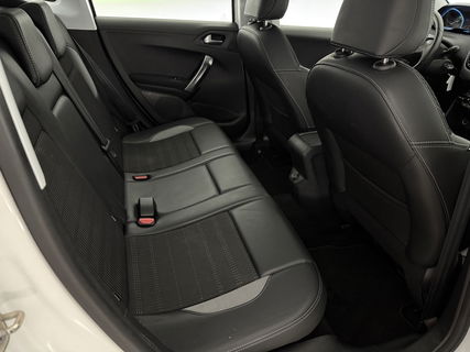 Peugeot 2008 1.2 VTi Allure | Sfeerverl. | Navigatie | Trekh | NAP | Cruise | Parkeersens