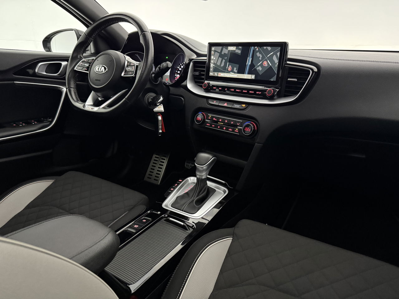 Kia ProCeed 1.5 T-GDi MHEV GT-Line | 170PK | Pano | Trekh | Camera | Carplay | Cruise | LED | NAP