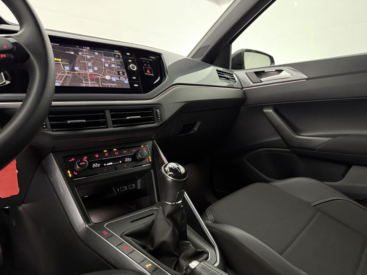 Volkswagen Polo 1.0 TSI R-line LED Carplay ACC Clima Navi PDC 17"LMV